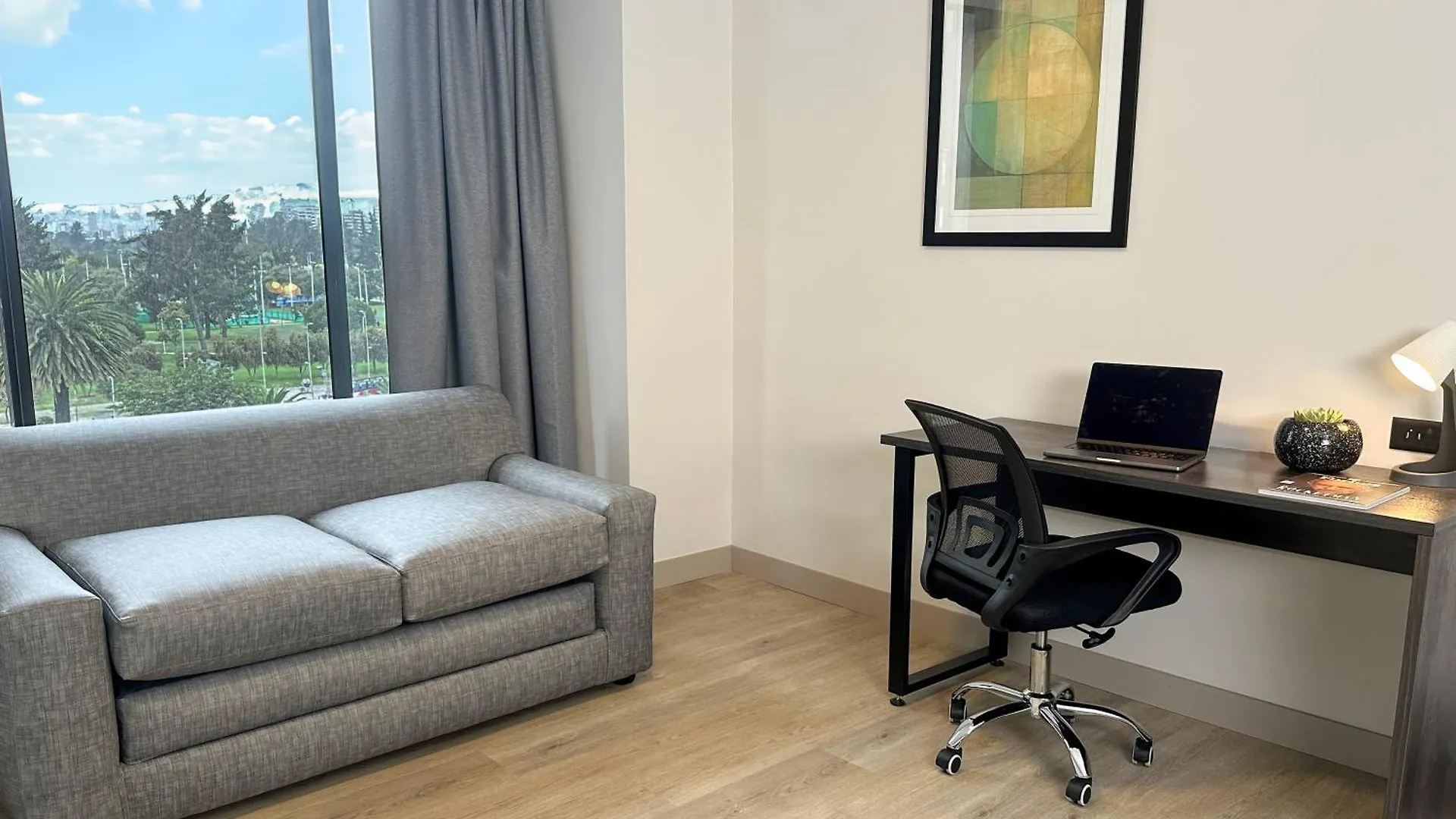 La Quinta By Wyndham Quito Hotel