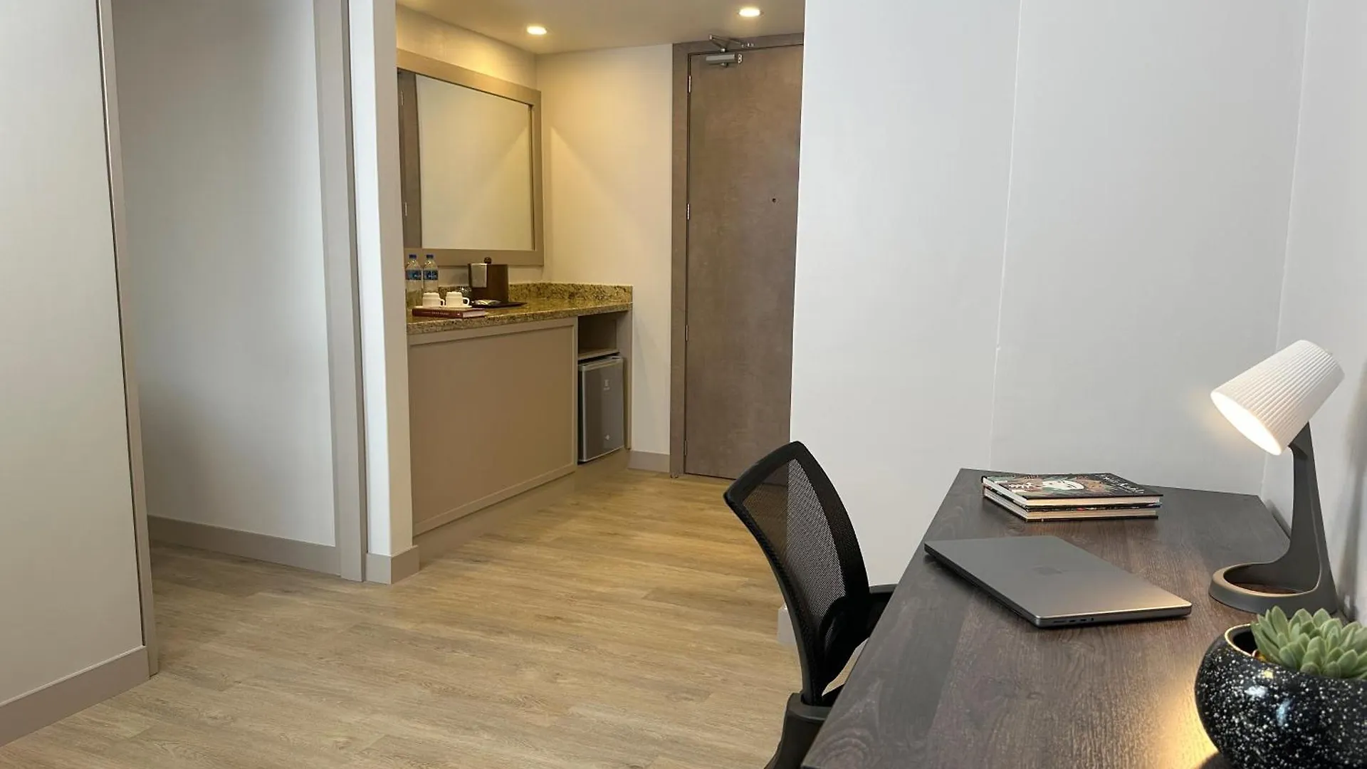 ****  Hotel La Quinta By Wyndham Quito Ecuador