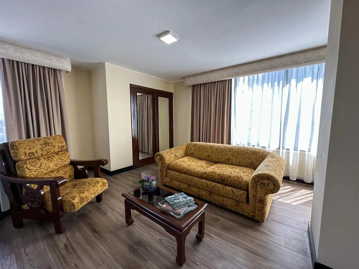 ****  La Quinta By Wyndham Quito Hotel Ecuador